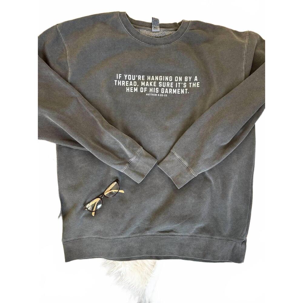 NEW LURE BOUTIQUE women's if you’re hanging on by a thread sweatshirt in grey